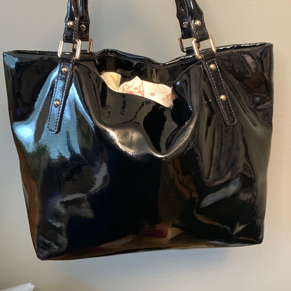 GUC - Vintage Kate Spade Sophie Flicker Black Patent Leather Tote Bag - Picture 3 of 11